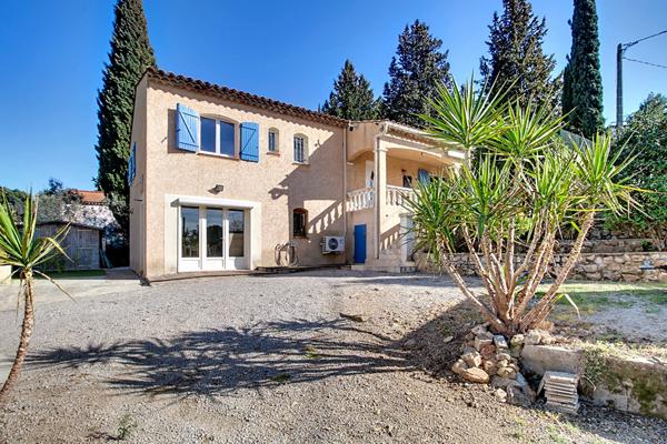 A VENDRE à DRAGUIGNAN - Maison rénovée avec appartement indépendant