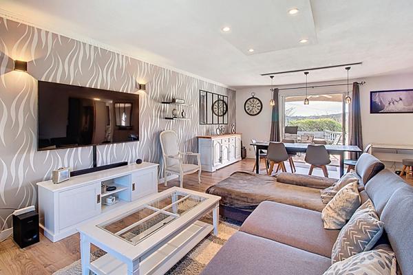 A VENDRE à DRAGUIGNAN - Maison rénovée avec appartement indépendant