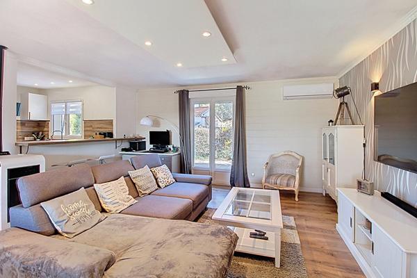 A VENDRE à DRAGUIGNAN - Maison rénovée avec appartement indépendant