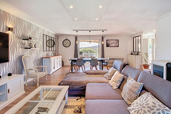 A VENDRE à DRAGUIGNAN - Maison rénovée avec appartement indépendant