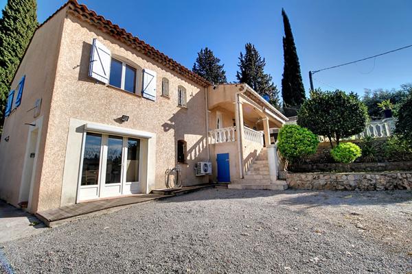 A VENDRE à DRAGUIGNAN - Maison rénovée avec appartement indépendant