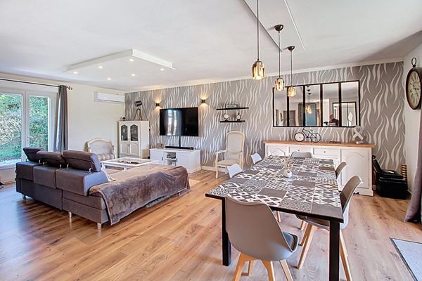 A VENDRE à DRAGUIGNAN - Maison rénovée avec appartement indépendant