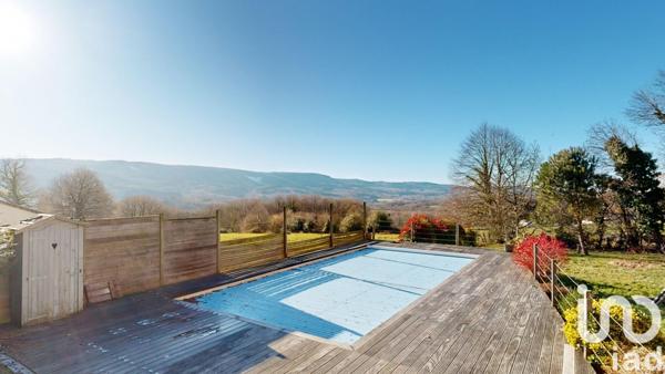 Maison d’architecte 9 pièces de 190 m² à Saint-Sulpice-Laurière (87370)