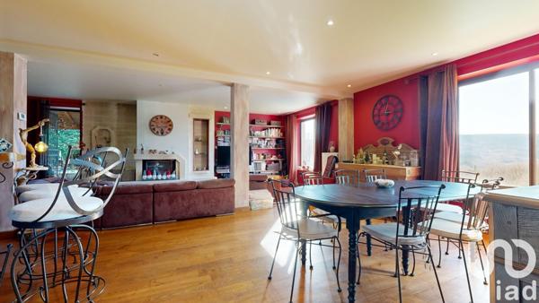 Maison d’architecte 9 pièces de 190 m² à Saint-Sulpice-Laurière (87370)