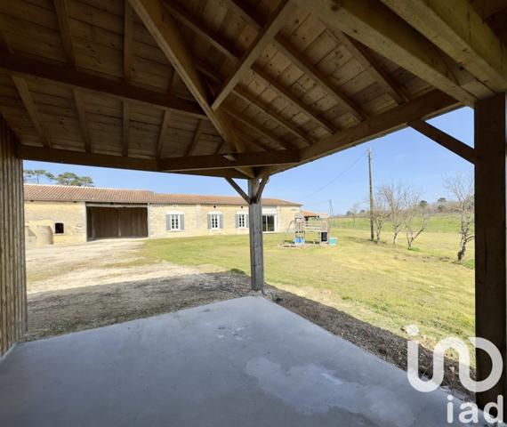 Maison 5 pièces de 141 m² à Montmérac (16300)