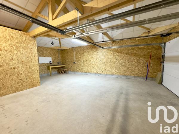 Maison 5 pièces de 141 m² à Montmérac (16300)