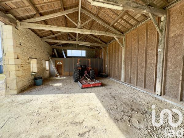 Maison 5 pièces de 141 m² à Montmérac (16300)