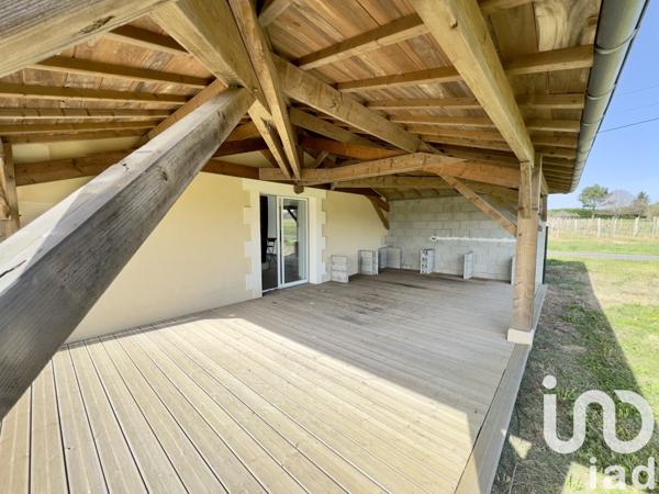 Maison 5 pièces de 141 m² à Montmérac (16300)