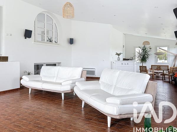 Maison à vendre 8 pièces 226 m² Saint-Valérien