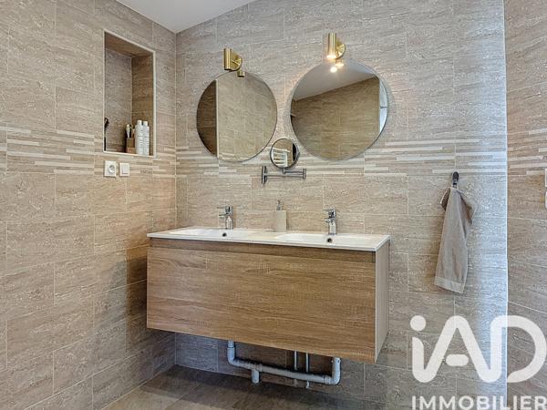 Maison à vendre 8 pièces 226 m² Saint-Valérien