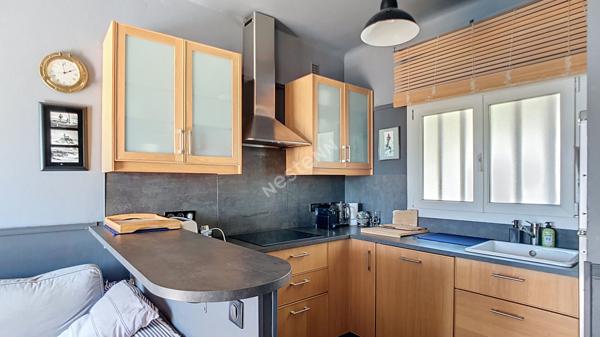 Charmant 2 pièces avec vue splendide sur le Grand Bleu !