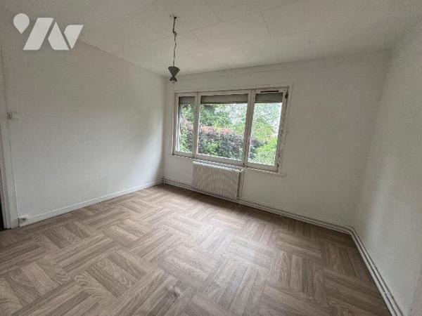 A saisir BAISSE DE PRIX
Beau potentiel pour cette maison de ville située sur la commune de Wor...