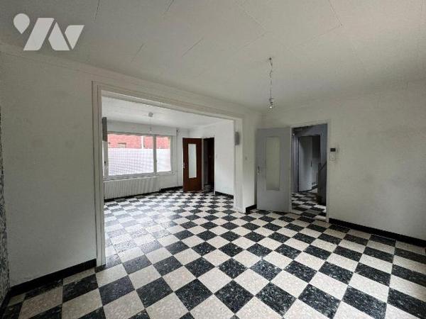 A saisir BAISSE DE PRIX
Beau potentiel pour cette maison de ville située sur la commune de Wor...