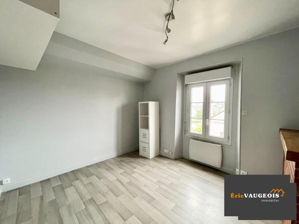 Coulommiers (77120) Studio dernier étage, centre ville Coulommiers