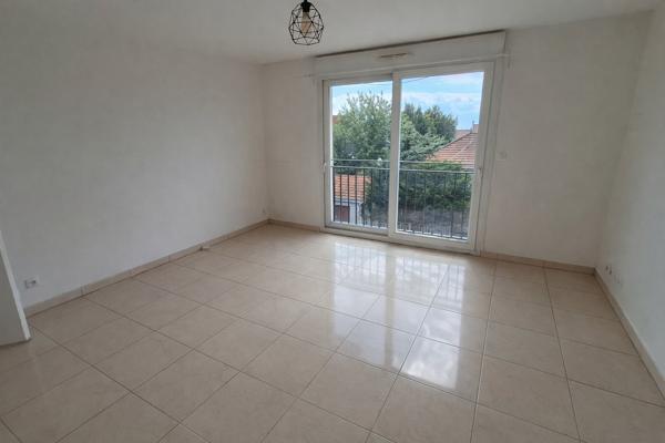 Appartement 2 pièces avec stationnement - Chennevières-sur-Marne - CHENNEVIERES SUR MARNE