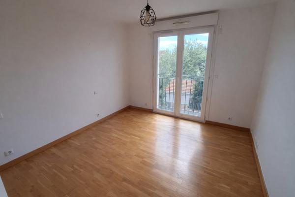 Appartement 2 pièces avec stationnement - Chennevières-sur-Marne - CHENNEVIERES SUR MARNE