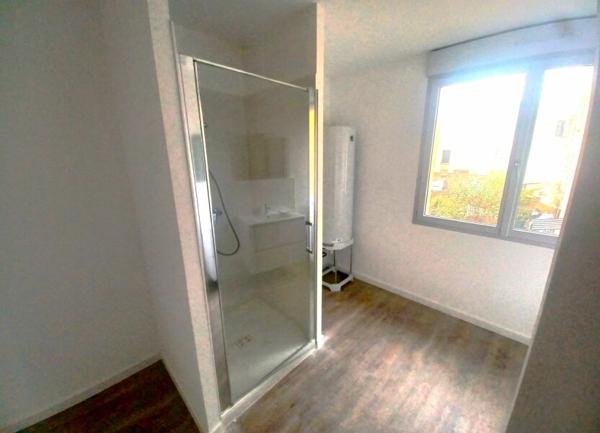 Appartement à vendre    3 pièces • 78,75 m2 Saint-Étienne-de-Saint-Geoirs