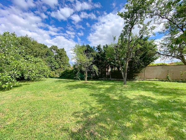 A VENDRE -  Plaisance Du Touch - Terrain constructible de 600 m2 viabilise