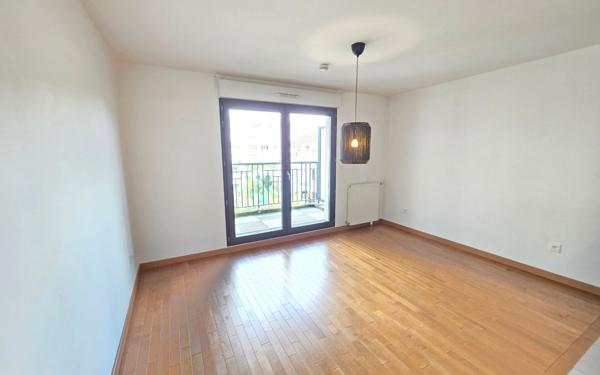 Appartement à vendre    2 pièces • 40 m2 Houilles