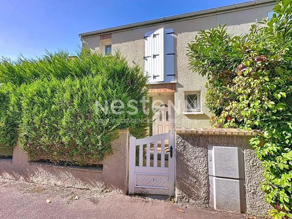 Montigny le Bretonneux Le Village - Maison 6 pièce(s) 4 chambres 91m²