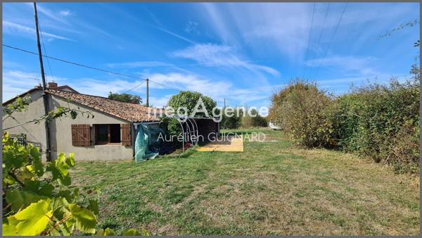 Maison à Bressuire, 79300 - 5 pièces 104m²