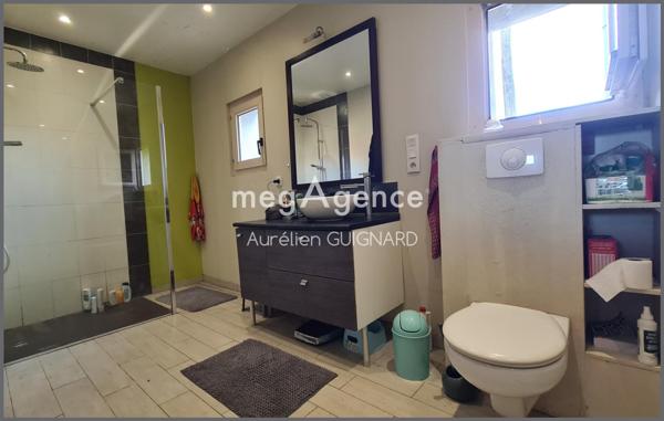 Maison à Bressuire, 79300 - 5 pièces 104m²