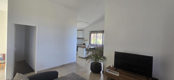 Saint-Leu (97436) Appartement F3 Meublée St Leu l'étang