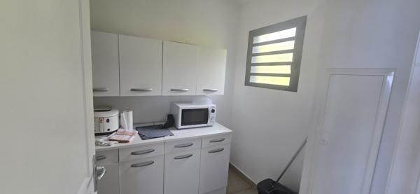 Saint-Leu (97436) Appartement F3 Meublée St Leu l'étang