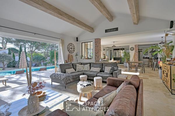 Là où le temps s’arrête, propriété de 2 maisons au coeur de la pinède