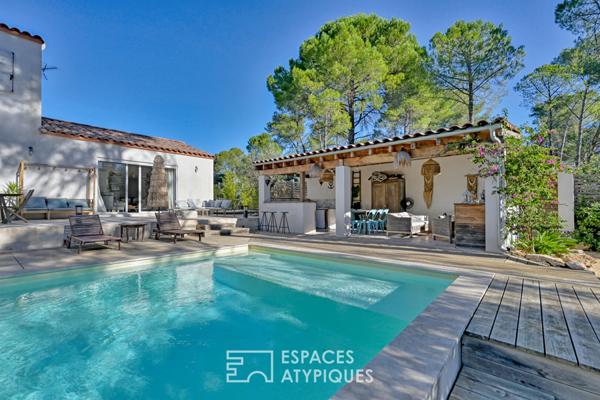 Là où le temps s’arrête, propriété de 2 maisons au coeur de la pinède