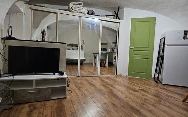 Appartement à vendre    1 pièce •  Bastia
