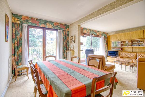 Versailles Avenue de Paris La Bruyère Appartement 7 pièces 138m² avec balcon plein sud et 2 parkings €740 000 ** - Référence 25646