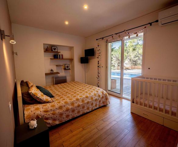 MAISON AVEC VUES SPECTACULAIRES ET POSITION DOMINANTE – 15 MIN PERPIGNAN