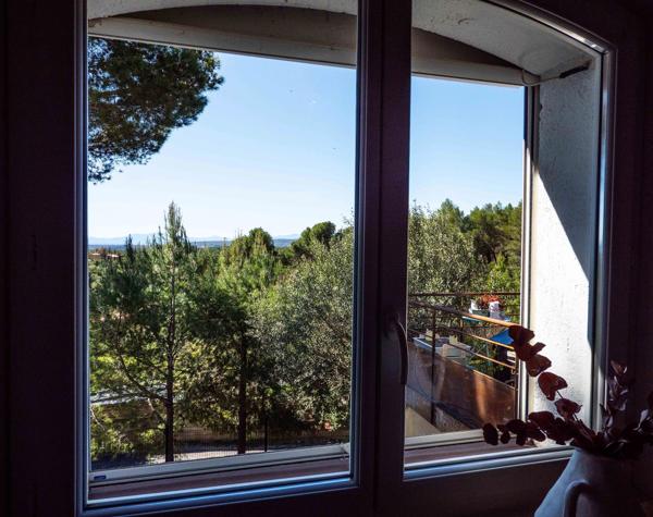 MAISON AVEC VUES SPECTACULAIRES ET POSITION DOMINANTE – 15 MIN PERPIGNAN