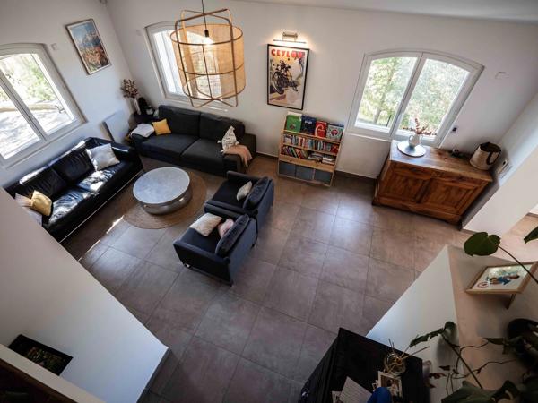 MAISON AVEC VUES SPECTACULAIRES ET POSITION DOMINANTE – 15 MIN PERPIGNAN