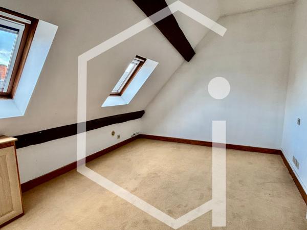 Appartement duplex lumineux – Centre-ville de Cosne-sur-Loire