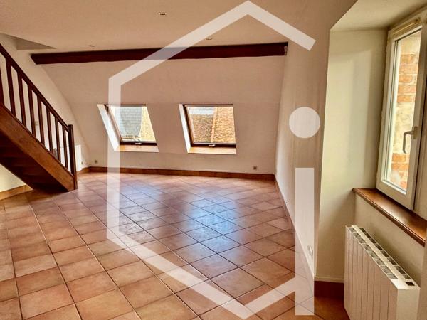 Appartement duplex lumineux – Centre-ville de Cosne-sur-Loire