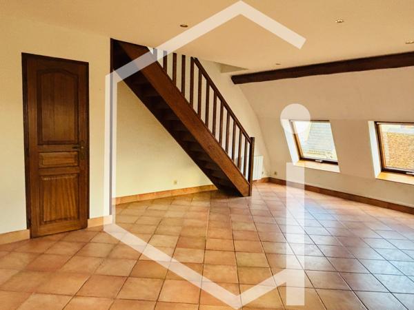 Appartement duplex lumineux – Centre-ville de Cosne-sur-Loire