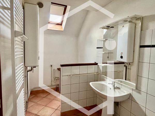 Appartement duplex lumineux – Centre-ville de Cosne-sur-Loire