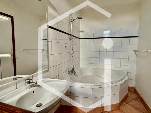 Appartement duplex lumineux – Centre-ville de Cosne-sur-Loire