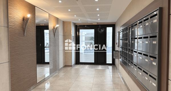 Location Appartement 2 pièces 39.77 m² - Fontenay-le-fleury 78330