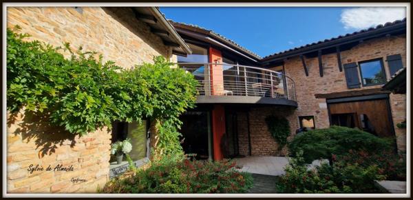 Maison Atypique,325 m²,vue, piscine, pierre, caractère à vendre 6 pièces SAINT VERAND (71)Bourgogne