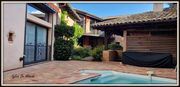 Maison Atypique,325 m²,vue, piscine, pierre, caractère à vendre 6 pièces SAINT VERAND (71)Bourgogne