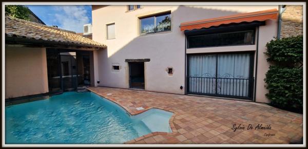 Maison Atypique,325 m²,vue, piscine, pierre, caractère à vendre 6 pièces SAINT VERAND (71)Bourgogne