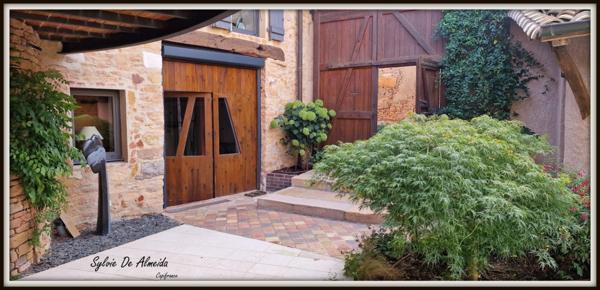 Maison Atypique,325 m²,vue, piscine, pierre, caractère à vendre 6 pièces SAINT VERAND (71)Bourgogne