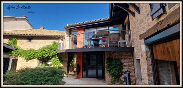 Maison Atypique,325 m²,vue, piscine, pierre, caractère à vendre 6 pièces SAINT VERAND (71)Bourgogne