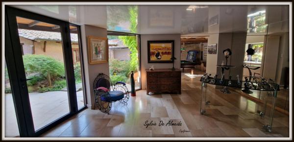 Maison Atypique,325 m²,vue, piscine, pierre, caractère à vendre 6 pièces SAINT VERAND (71)Bourgogne