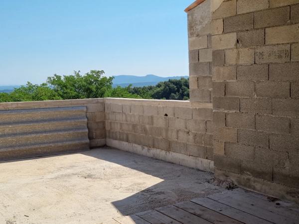 Studio avec grande terrasse à Saint Savournin