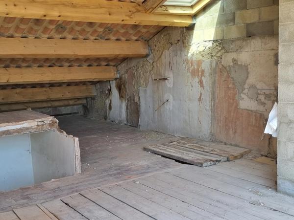 Studio avec grande terrasse à Saint Savournin