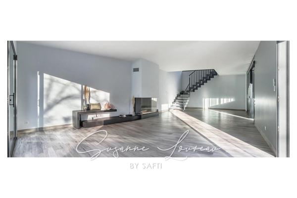 Maison contemporaine de 2017 - une ligne sobre qui capte le regard